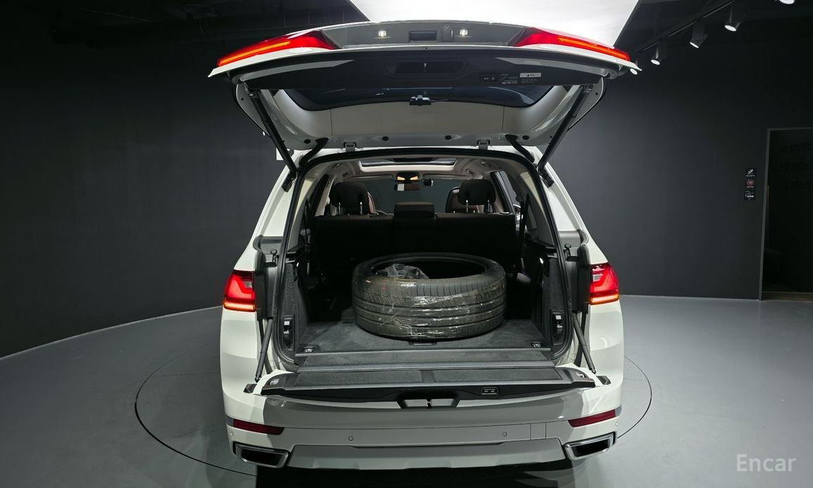 BMW X7 (G07)xDrive 40i Design Pure Excellence 7 seater №21