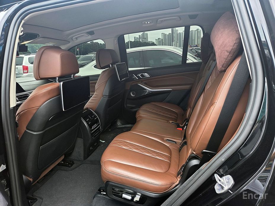 BMW X7 (G07)xDrive 40i Design Pure Excellence 7 seater №10