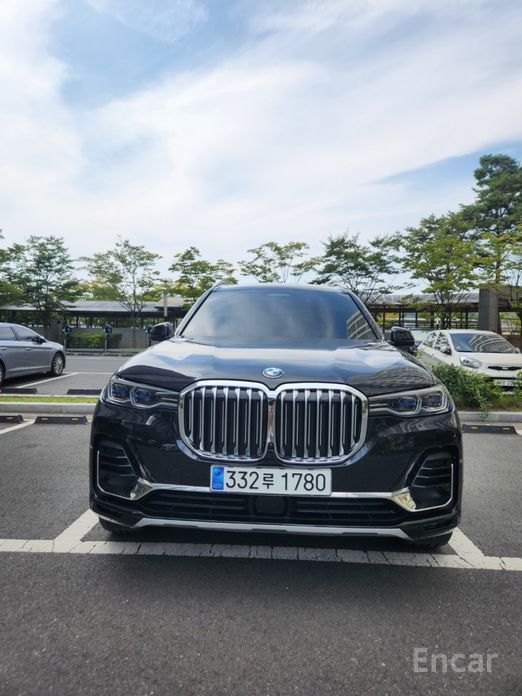 X7 (G07)xDrive 40i Design Pure Excellence 7 seater 2