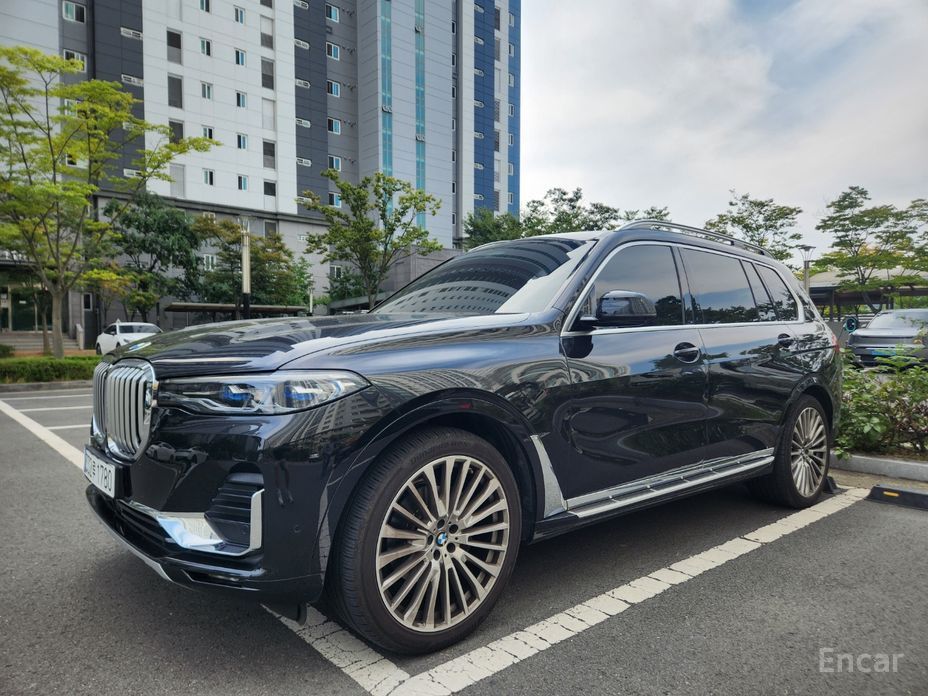 X7 (G07)xDrive 40i Design Pure Excellence 7 seater 4