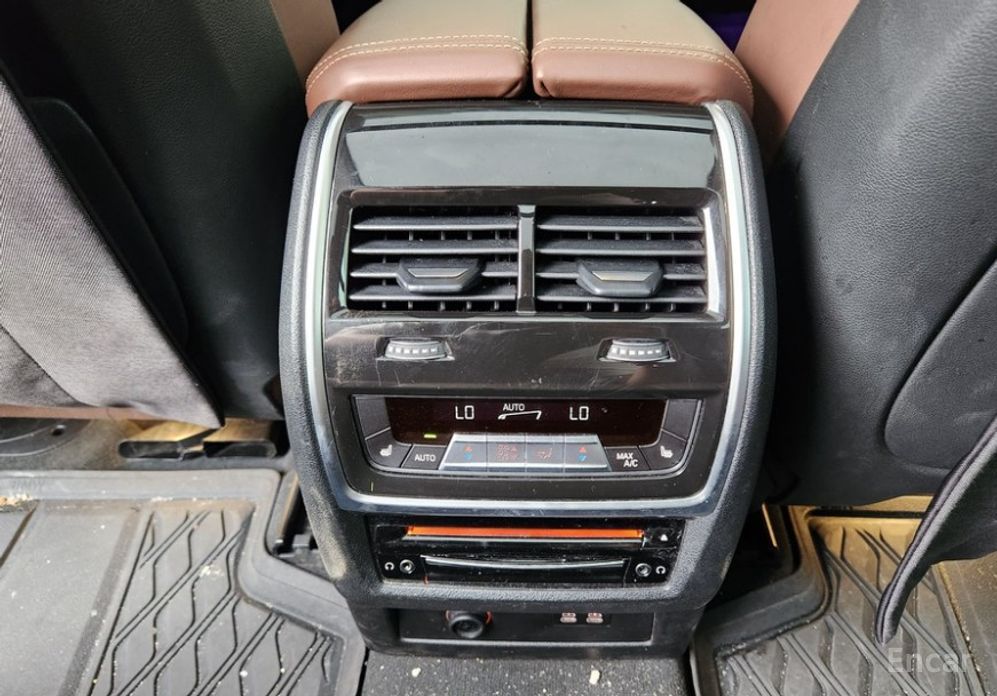 X7 (G07)xDrive 40i Design Pure Excellence 7 seater 19