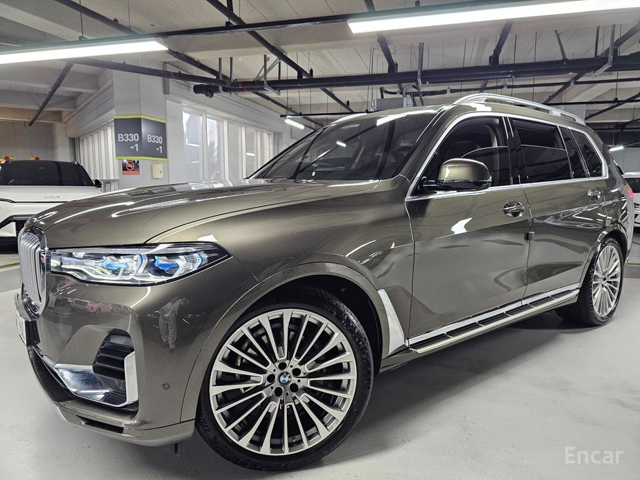 X7 (G07)xDrive 40i Design Pure Excellence 7 seater 2