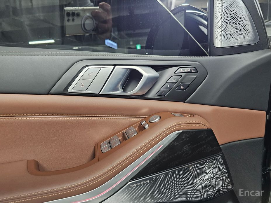 X7 (G07)xDrive 40i Design Pure Excellence 7 seater 9