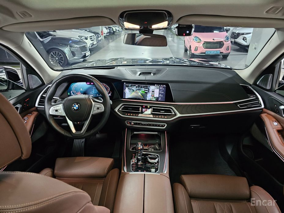 X7 (G07)xDrive 40i Design Pure Excellence 7 seater 12