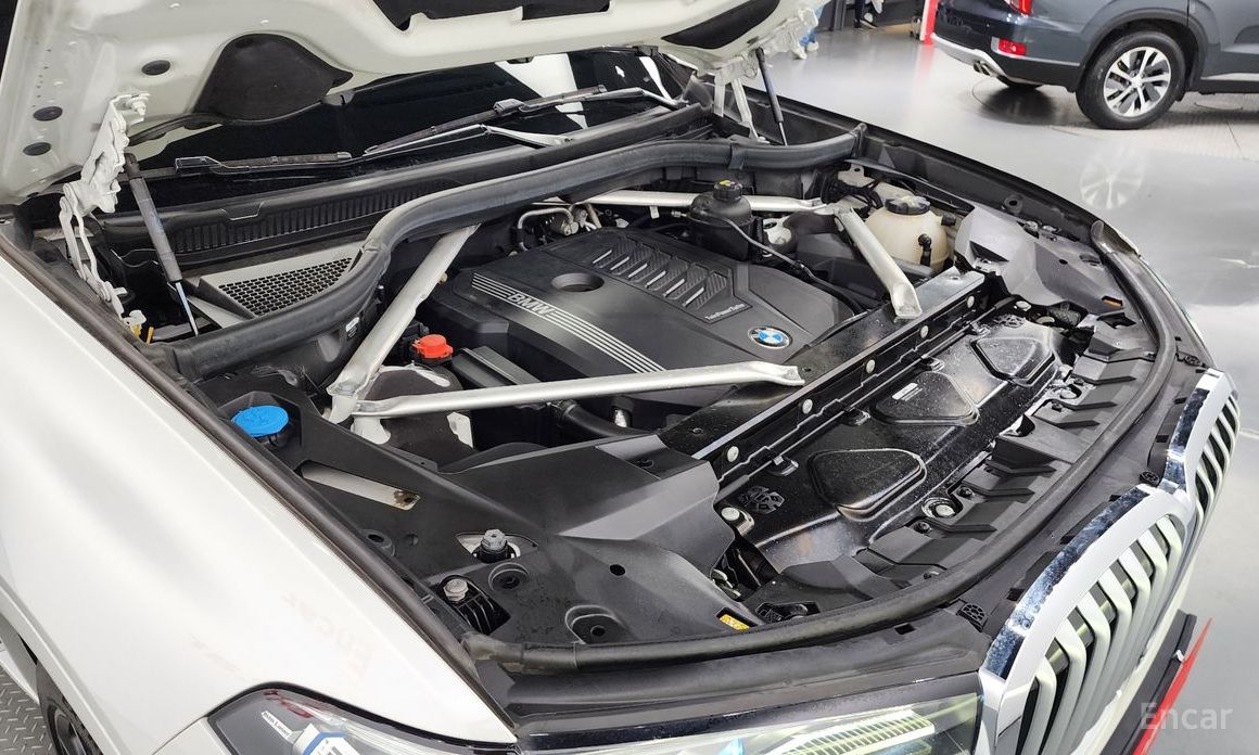 X7 (G07)xDrive 40i M Sport 6 seater 7