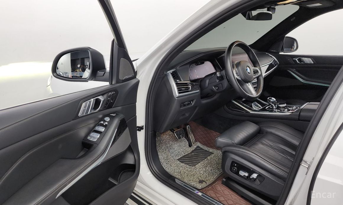 X7 (G07)xDrive 40i M Sport 6 seater 11