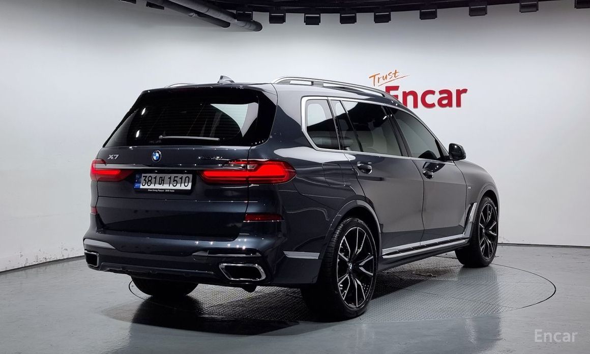X7 (G07)xDrive 40i M Sport 6 seater 3