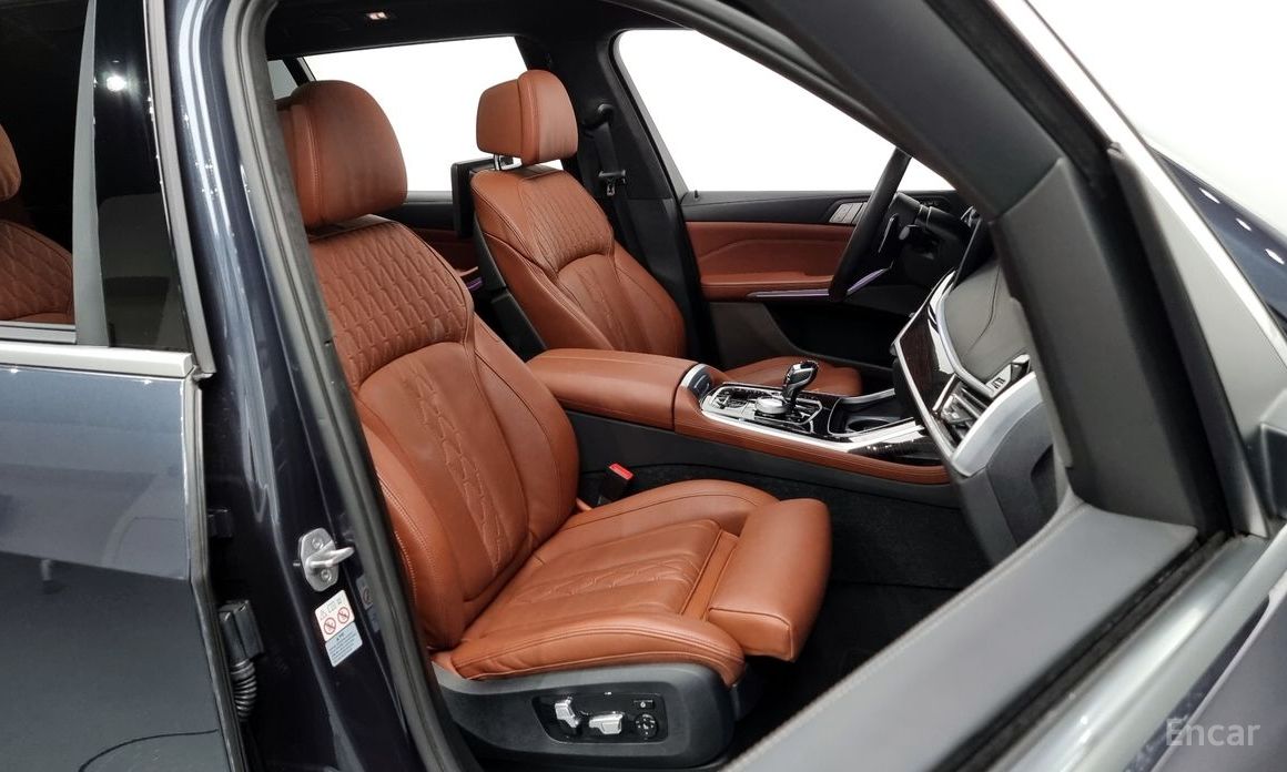X7 (G07)xDrive 40i M Sport 6 seater 11
