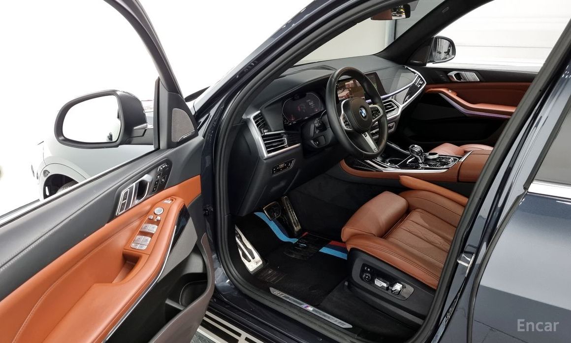 X7 (G07)xDrive 40i M Sport 6 seater 12