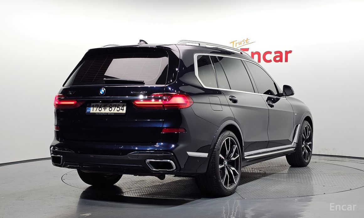 X7 (G07)xDrive 40i M Sport 6 seater 3