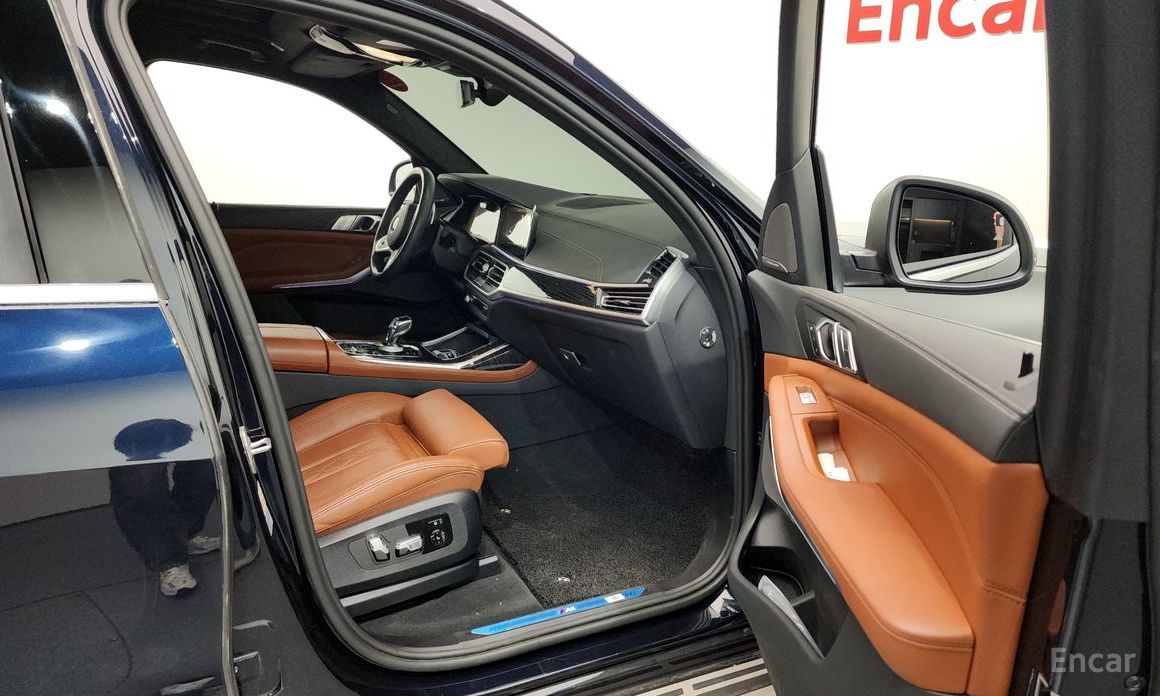 X7 (G07)xDrive 40i M Sport 6 seater 12