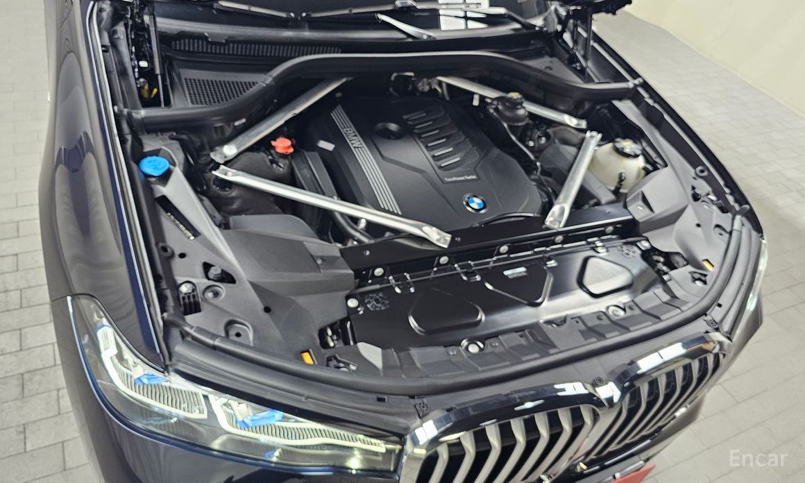 X7 (G07)xDrive 40i M Sport 6 seater 7