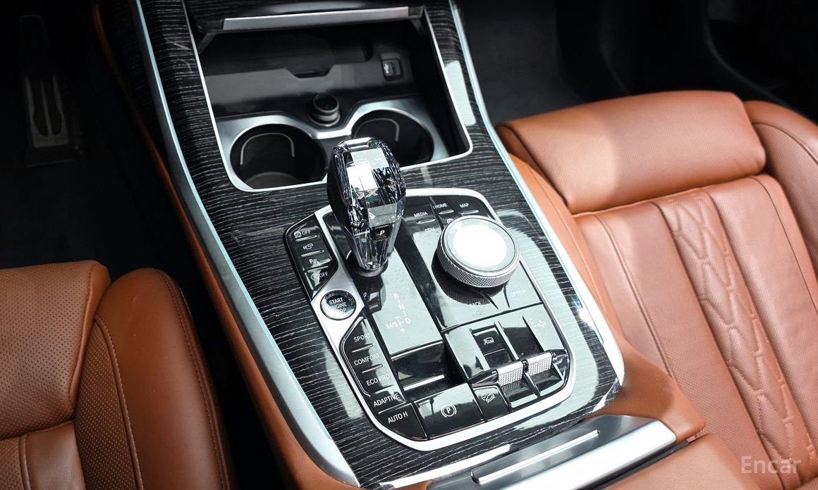 X7 (G07)xDrive 40i M Sport 6 seater 10