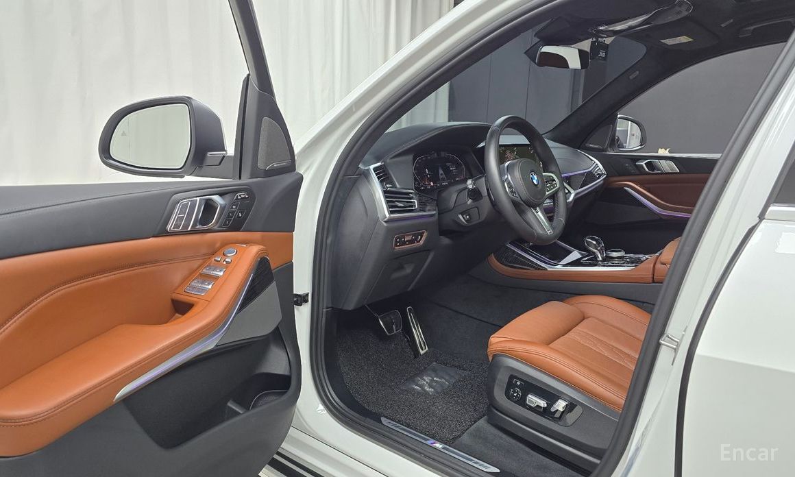 X7 (G07)xDrive 40i M Sport 6 seater 12