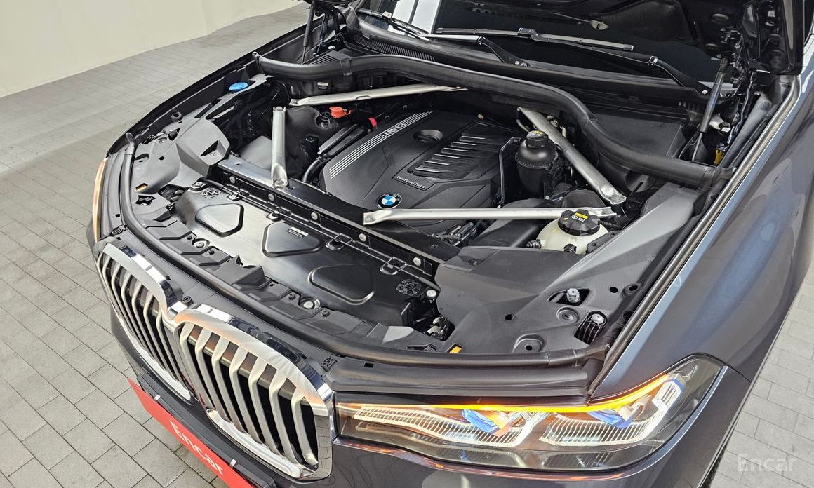 X7 (G07)xDrive 40i M Sport 6 seater 7