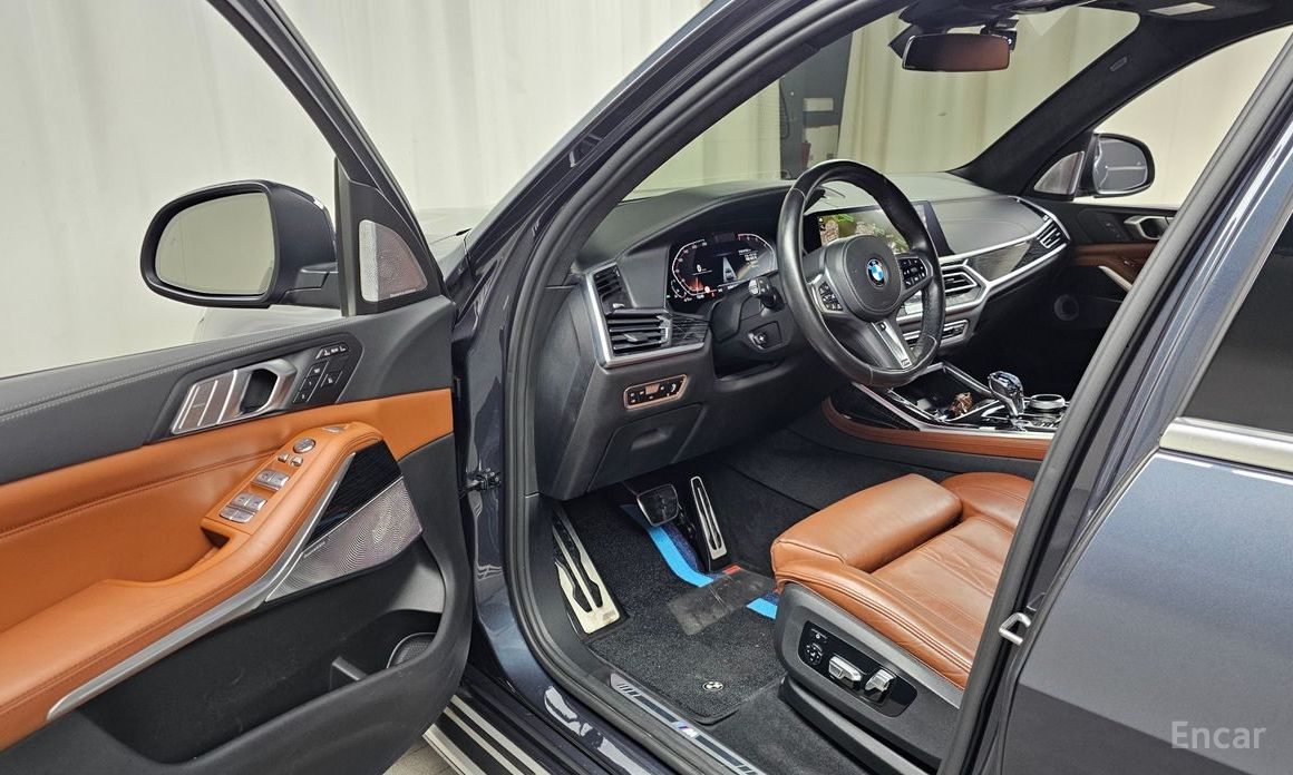 X7 (G07)xDrive 40i M Sport 6 seater 11