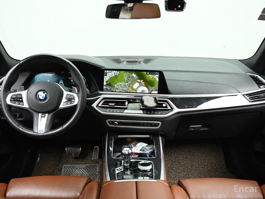 X7 (G07)xDrive 40i M Sport 6 seater 8