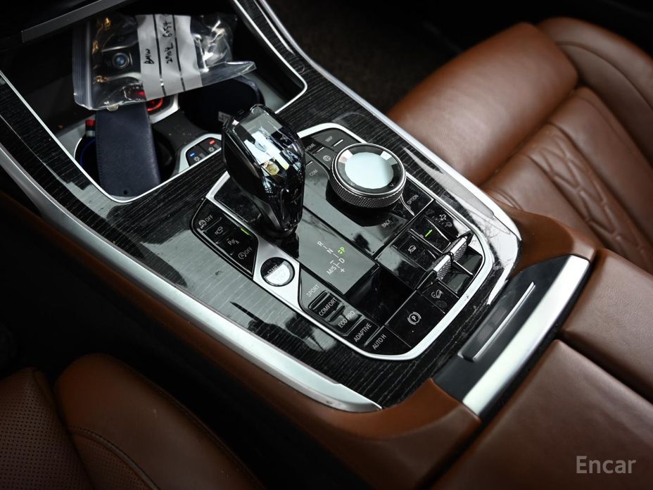 X7 (G07)xDrive 40i M Sport 6 seater 10