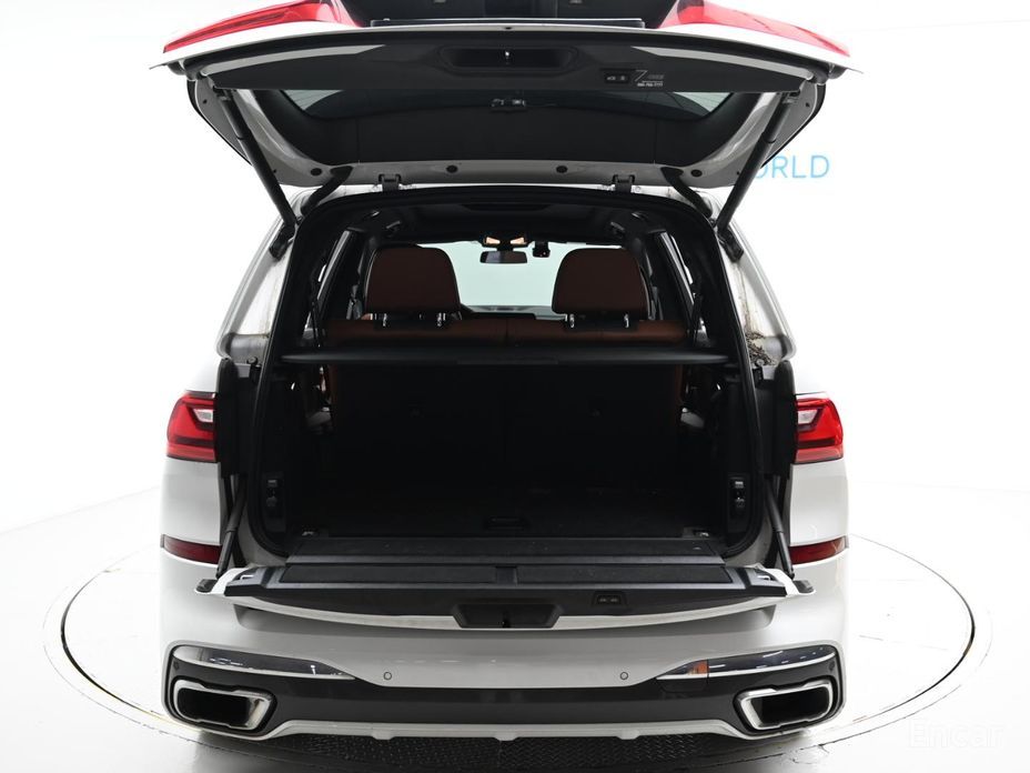 X7 (G07)xDrive 40i M Sport 6 seater 21