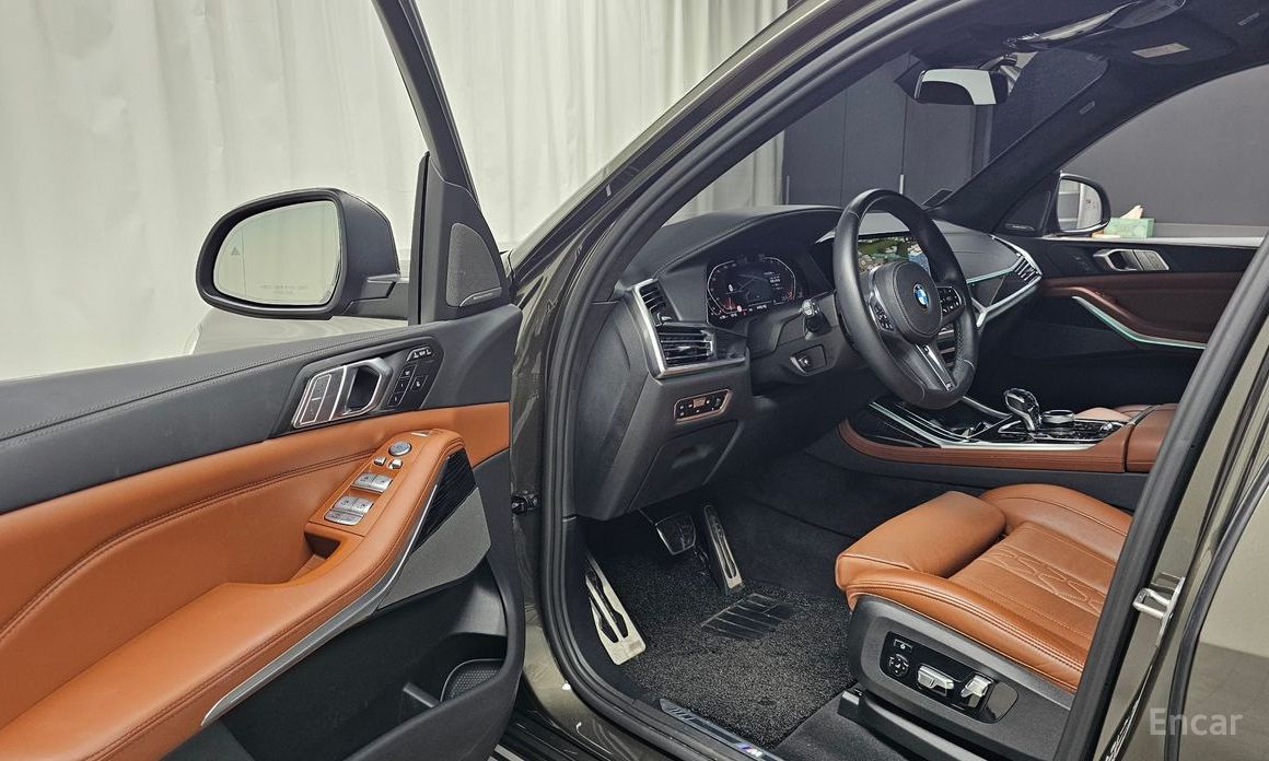 X7 (G07)xDrive 40i M Sport 6 seater 11