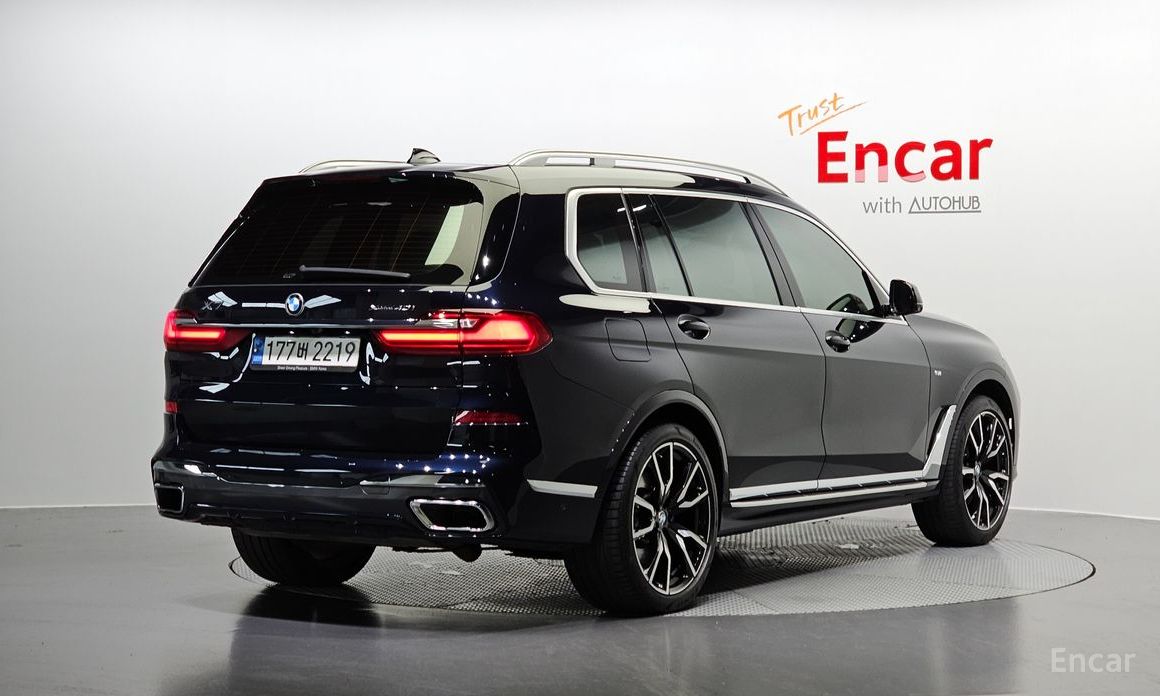 X7 (G07)xDrive 40i M Sport 6 seater 3