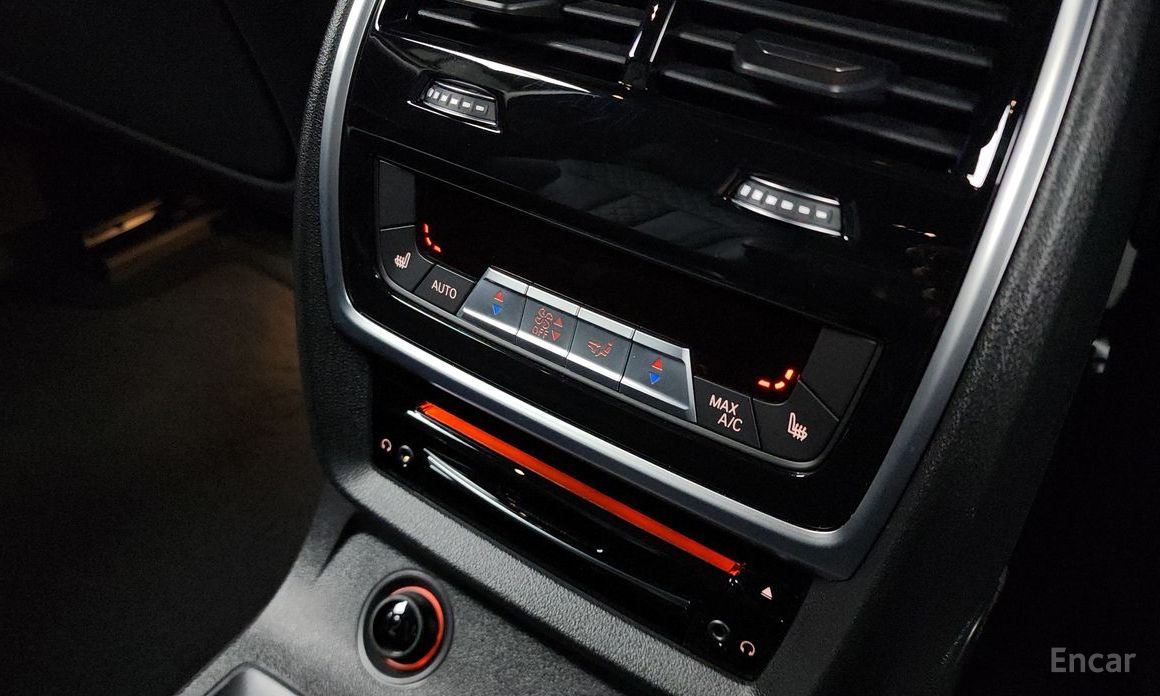 X7 (G07)xDrive 40i M Sport 6 seater 19