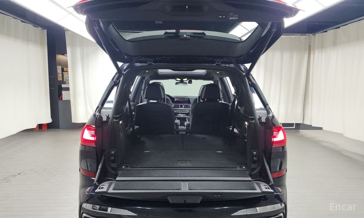 X7 (G07)xDrive 40i M Sport 6 seater 21