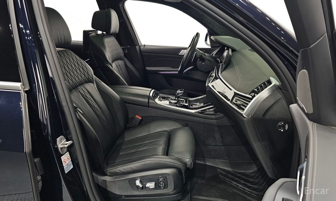 X7 (G07)xDrive 40i M Sport 6 seater 13