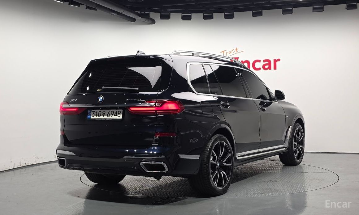 X7 (G07)xDrive 40i M Sport 6 seater 3