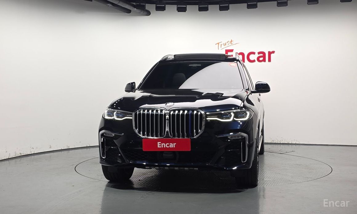 X7 (G07)xDrive 40i M Sport 6 seater 4