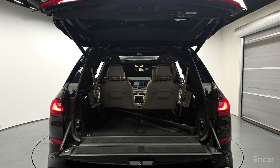 X7 (G07)xDrive 40i M Sport 6 seater 21