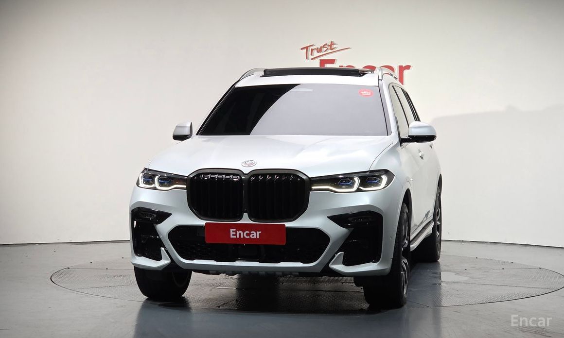 X7 (G07)xDrive 40i M Sport 6 seater 3