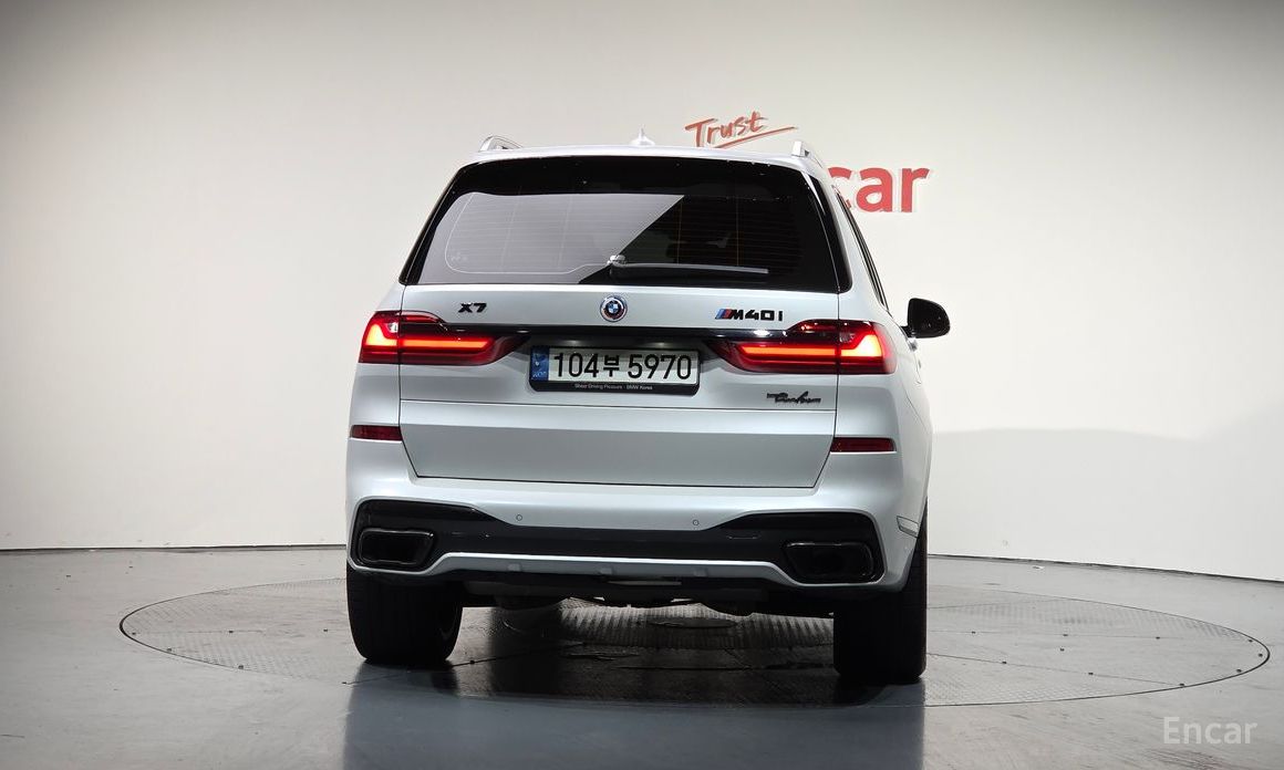 X7 (G07)xDrive 40i M Sport 6 seater 4