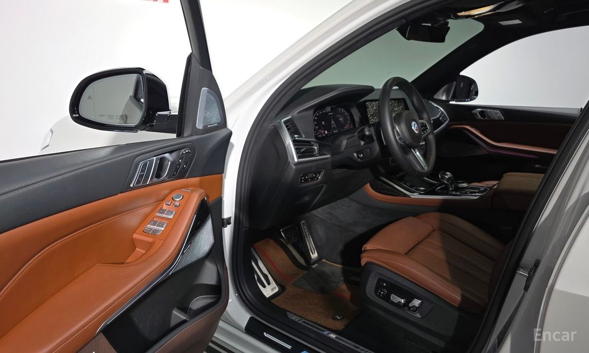 X7 (G07)xDrive 40i M Sport 6 seater 11