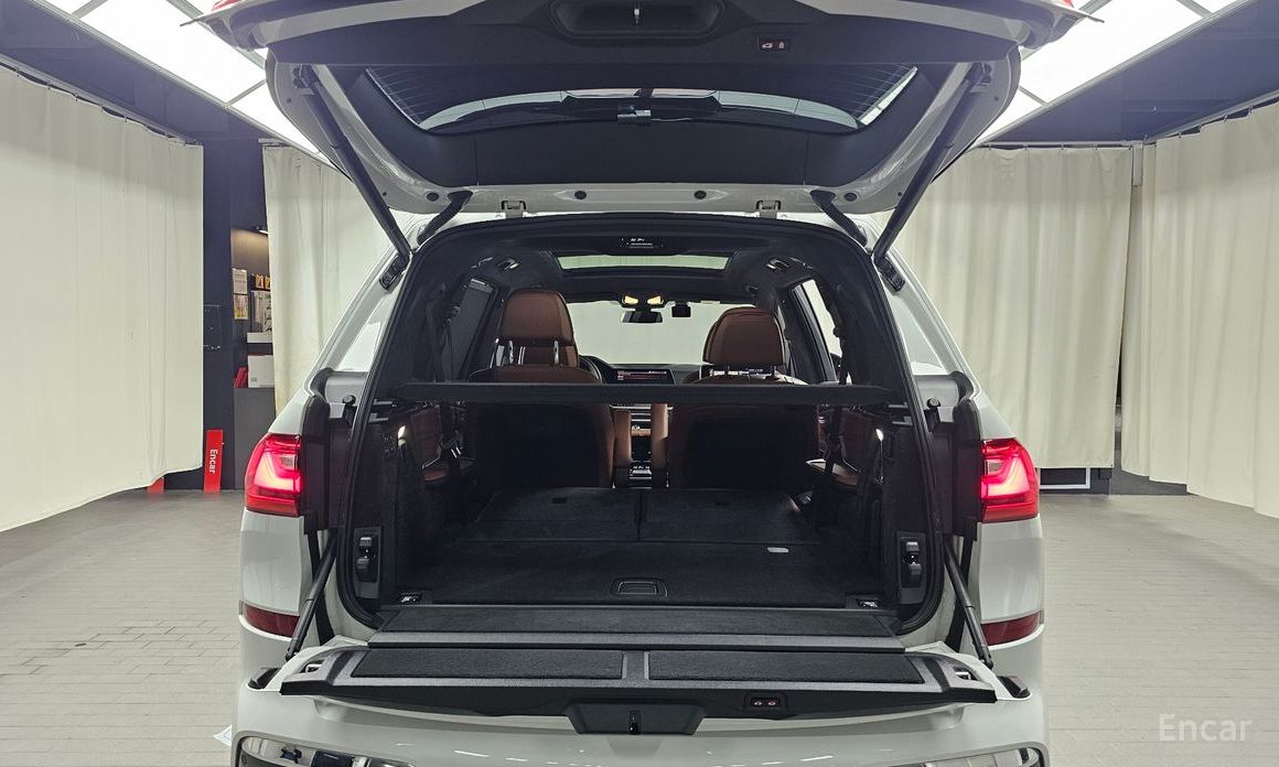 X7 (G07)xDrive 40i M Sport 6 seater 21