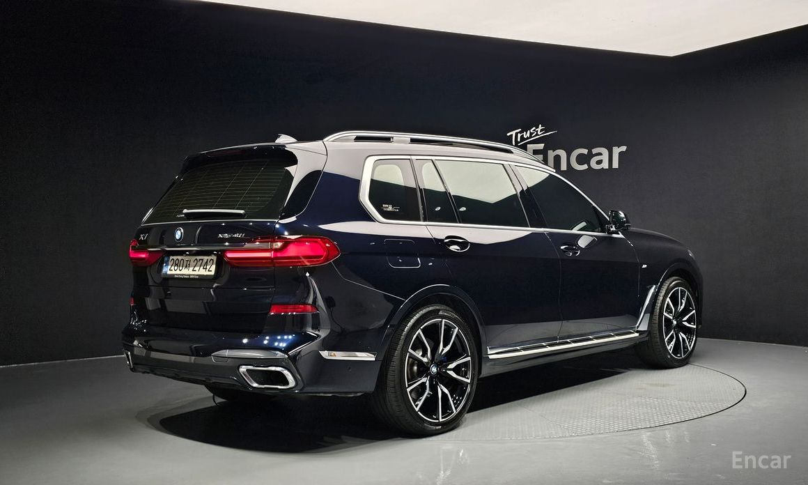 X7 (G07)xDrive 40i M Sport 6 seater 3