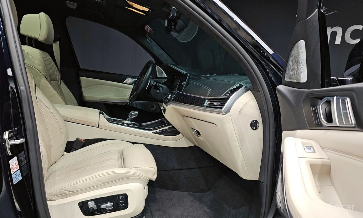 X7 (G07)xDrive 40i M Sport 6 seater 11
