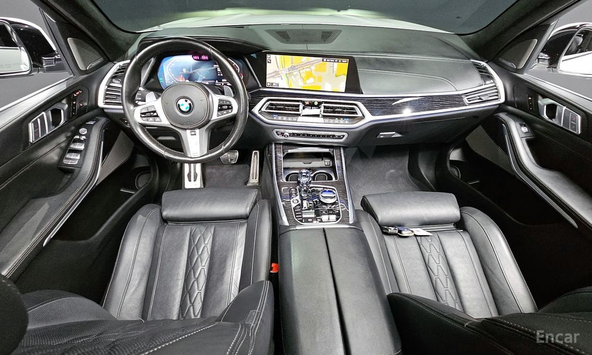 X7 (G07)xDrive 40i M Sport 6 seater 8