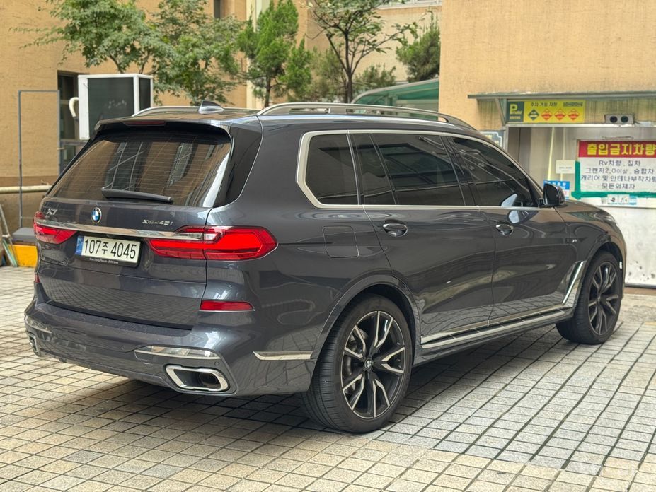 BMW X7 (G07)xDrive 40i M Sport 6 seater №6