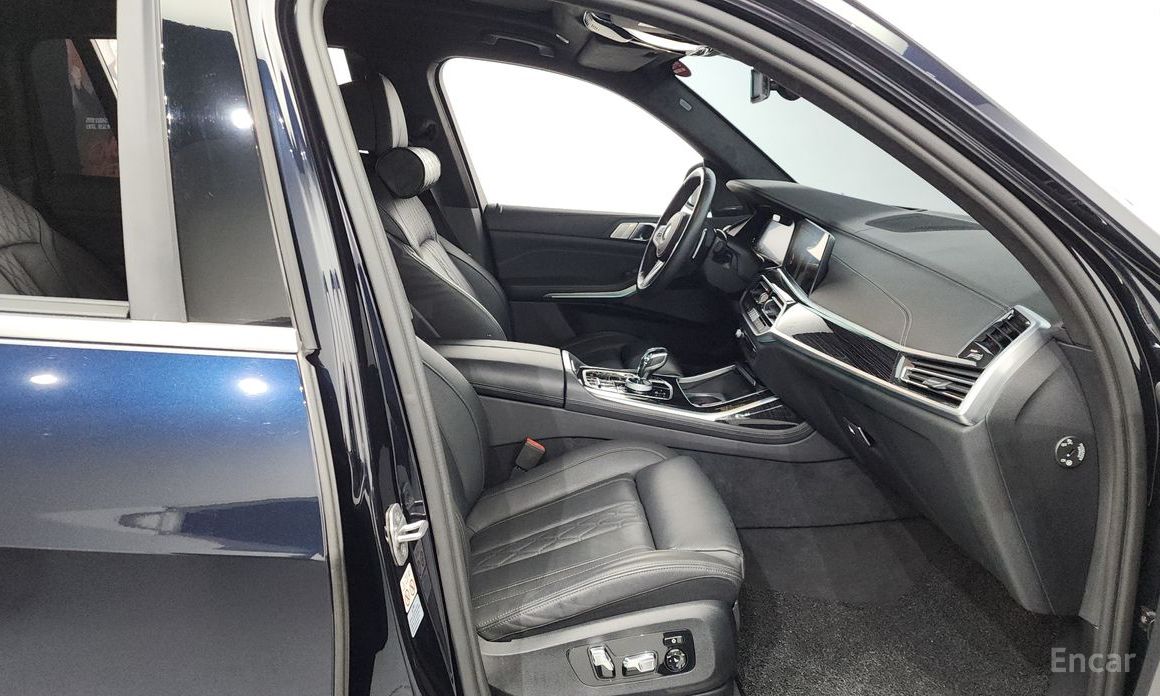 X7 (G07)xDrive 40i M Sport 6 seater 12