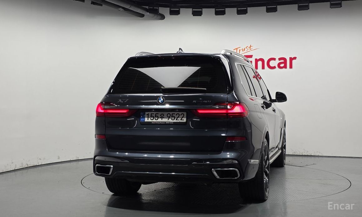 X7 (G07)xDrive 40i M Sport 6 seater 5