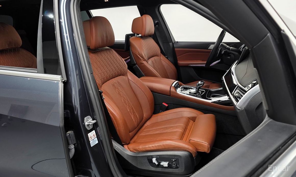X7 (G07)xDrive 40i M Sport 6 seater 11