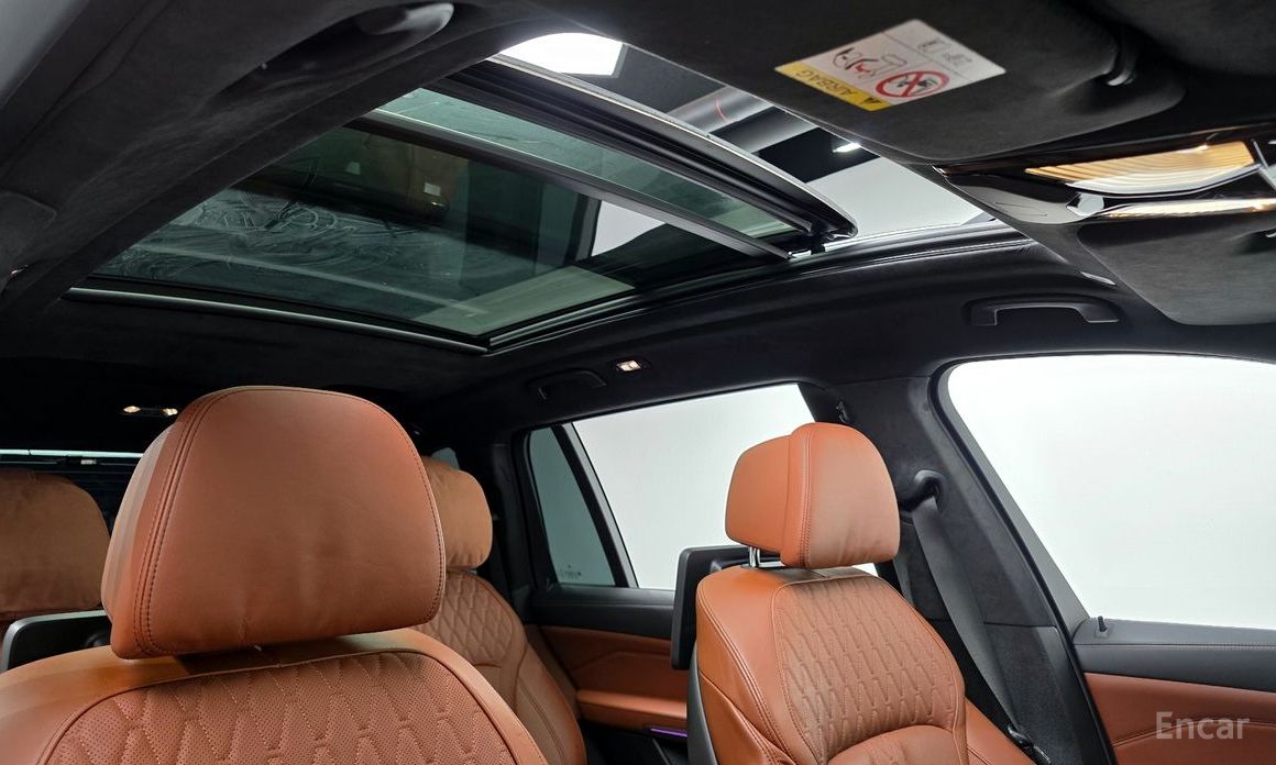 X7 (G07)xDrive 40i M Sport 6 seater 18