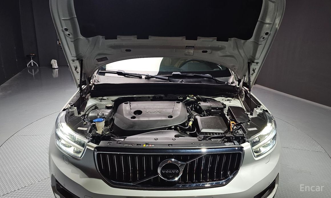 Volvo XC40B4 Inspiration №7