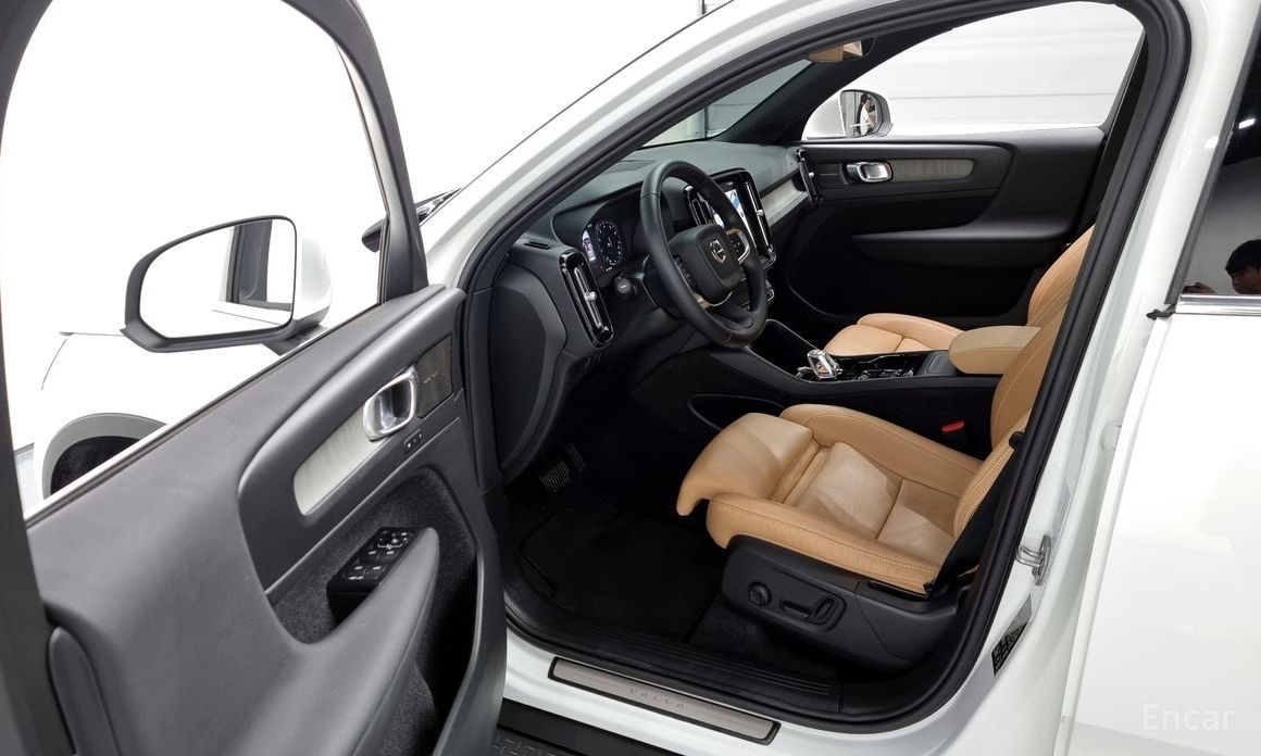 XC40B4 Inspiration 12