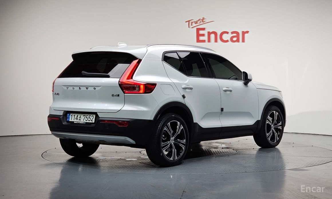 Volvo XC40B4 Inspiration №3