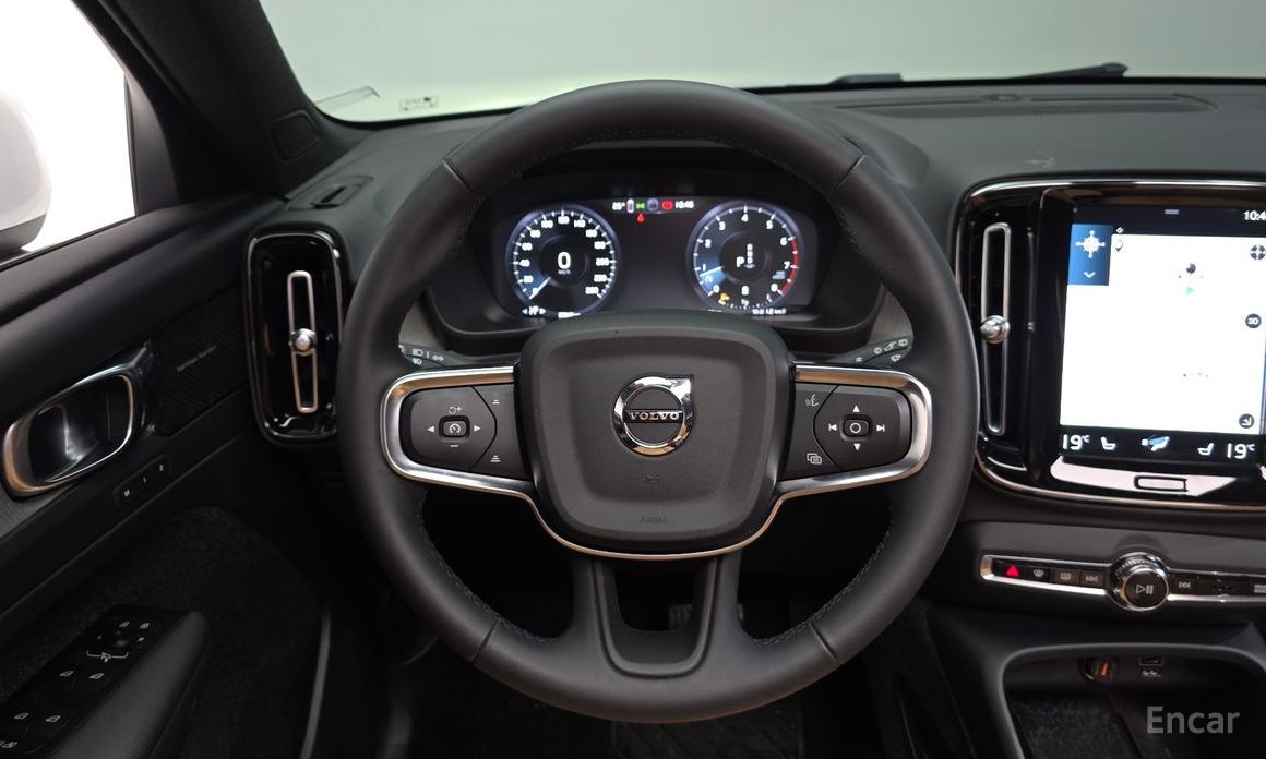 Volvo XC40B4 Inspiration №14