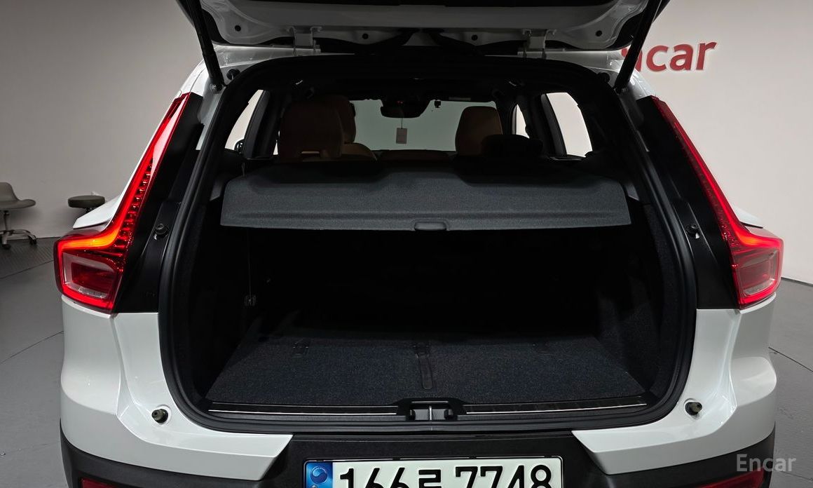 Volvo XC40B4 Inspiration №21
