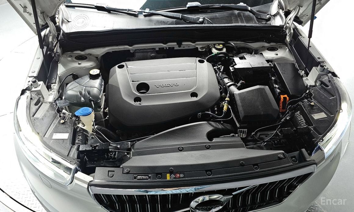 Volvo XC40B4 Inspiration №7