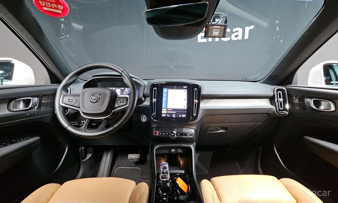 Volvo XC40B4 Inspiration №8